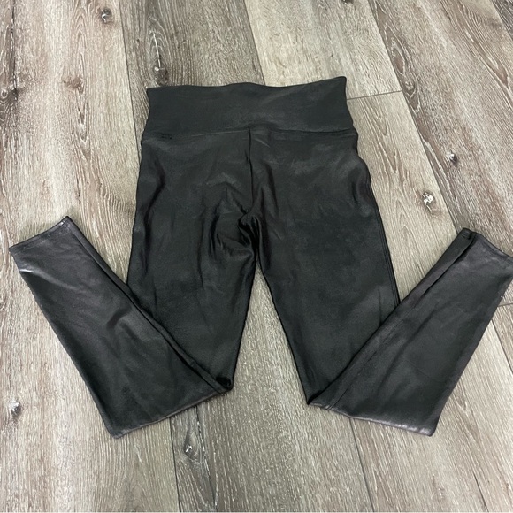 SPANX Faux Leather Black Leggings Size Large - Picture 9 of 10